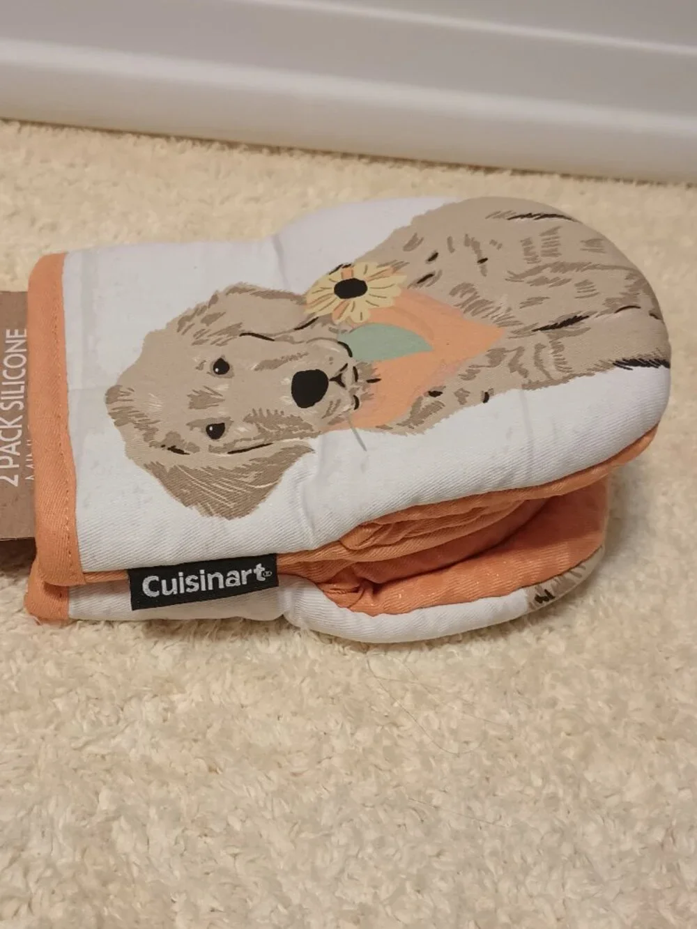HTF & NWT~Cuisinart 2-Pack Silicone Mini Oven Mitts with Golden Retriever Design
